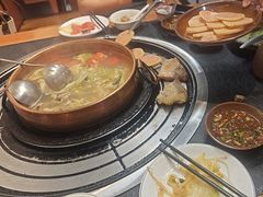 -阿山卓·野生菌火锅·纳西火塘烤肉