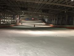 -乔波室内滑雪场