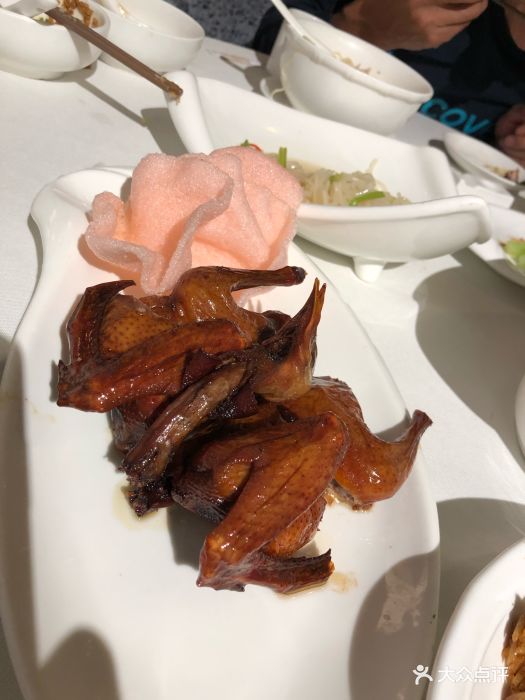 潮福城(湖滨北路店)脆皮乳鸽图片