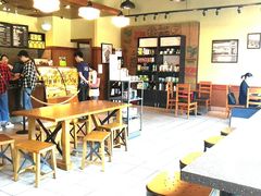 大堂-星巴克(深圳龙岗广百店)