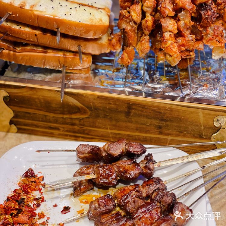 大连本地人都会常去的海鲜烧烤店——红码头！
