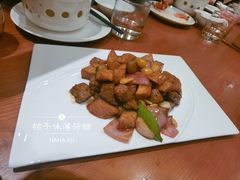 杏鲍菇彩椒牛肉粒-頂好酒家·经典粤菜(海信广场店)