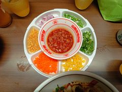 -顺溜·手工刀削面·黑金店(铜锣湾店)
