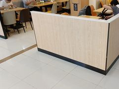 -德克士(场中路店)