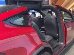 -TESLA 特斯拉(上海太古汇体验店)