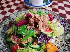 -Rabbit Cafe私房西餐甜点咖啡(栖霞路店)