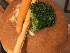 蘑菇烩芝士鸡肉面包碗-新贝乐意大利餐厅(苏州中心店)