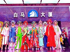 -广州白马服装市场