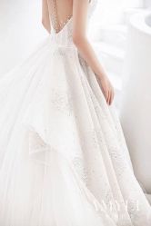 -艾米丽婚纱礼服