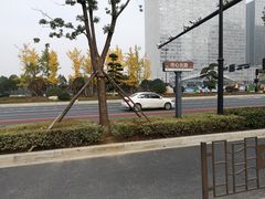 -盈丰路(地铁站)