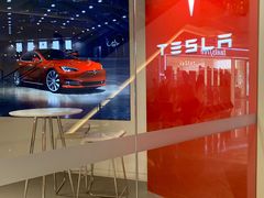 -TESLA 特斯拉(广州天环广场体验店)