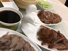 -大鸭梨烤鸭店(金顶街店)