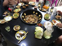 -满族铁锅炖鱼笨鸡农家菜(海关小区店)