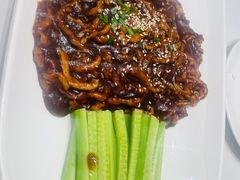 -梅利汴京烤鸭•开封豫菜地标店(东大街店)