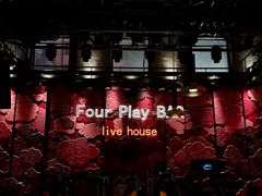 -FOUR PLAY BAR