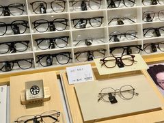 -MUJOSH木九十眼镜(月星环球港B1店)