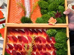 -雍容荟活帝王蟹活龙虾自助(苏宁旗舰店)