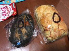 吐司跟墨鱼包-Olé精品超市(广州太古汇店)