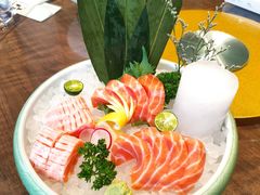 三文鱼刺身-日进一片海.生腌海鲜火锅.宵夜烧烤(三里屯总店)