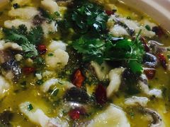 -魏铭鱼头捞饭(晋阳路店)