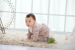 -亲吻宝贝儿童摄影
