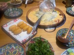 -洱火云南酸菜牛肉火锅(石景山当代商城店)