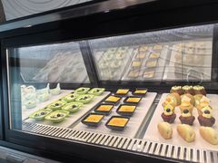 -亚洲国际大酒店·云顶阁旋转自助餐厅