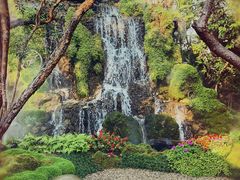 -Chom Cafe and Restaurant