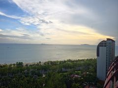 -三亚湾海居铂尔曼度假酒店