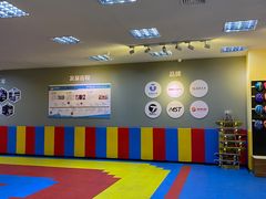 -米高轮滑·自由式轮滑·速桩·滑板(锦辉店)