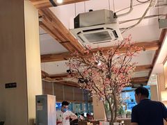 -蜜桃餐厅·伴山(湖滨商业街店)