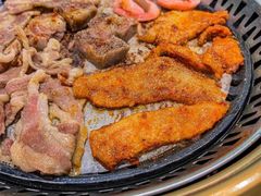 -佰烧海鲜烤肉火锅自助(世茂国际广场店)
