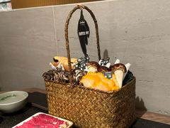 -三出山火锅(南京万象天地店)