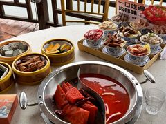 -玛歌庄园火锅(五龙山·熊猫基地店)