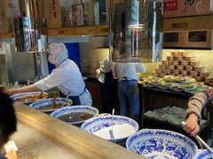 自助取餐区-清真盛志望麻酱酿皮·非遗老字号