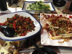 -刘姐啤酒鱼民族演艺餐厅(西街总店)