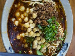 -丁丁猫重庆小面(徐州路店)