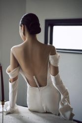 点击看大图 -GODDESS WHITE婚纱礼服(鹏城动力大厦店)