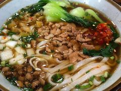 -裕新楼粉面馆·石磨手工粉(四方坪店)