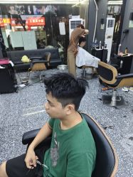 -藤野造型专业烫染接发