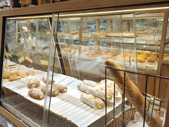 面包甜点陈列柜-匠造烘焙(上海湾店)
