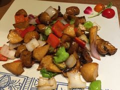 -云海肴·汽锅鸡·云南代表菜(天山百盛优客店)