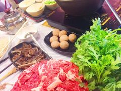 -鲜入围煮花胶鸡海鲜火锅