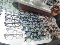 -GOOMI久米眼镜·蔡司·依视路·明月官方授权店(龙德紫金店)
