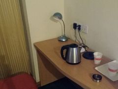 -雅悦酒店(苏州东吴北路宝带路地铁站店)