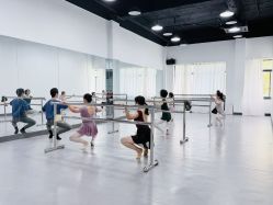 -白珂舞蹈教室