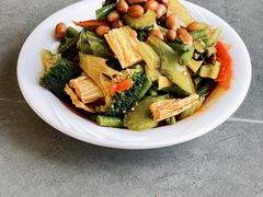 -陈熹公民族美食文化餐厅(中华广场店)