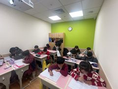 -上海市松江区九里亭外国语实验学校