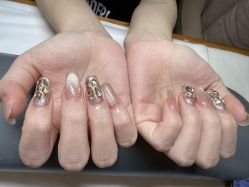 -UGIRL有个美甲