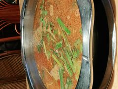 -野山舂·贵州现舂酸汤牛肉(民生路店)